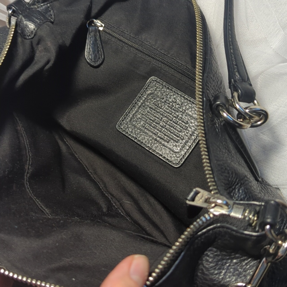 EUC Coach pebbled leather small Kelsey Satchel crossbody bag - Picture 9 of 16